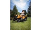 Travní traktor 92 cm se zadním výhozem a hydrostatickou převodovkou Riwall PRO RLT 92 HRD